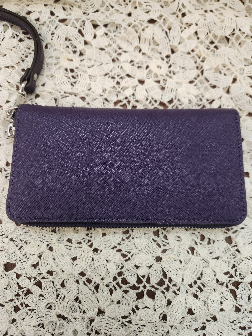 MICHAEL Michael Kors Jet Set Travel plum Saffiano leather zip-around Wallet EUC - Picture 2 of 10